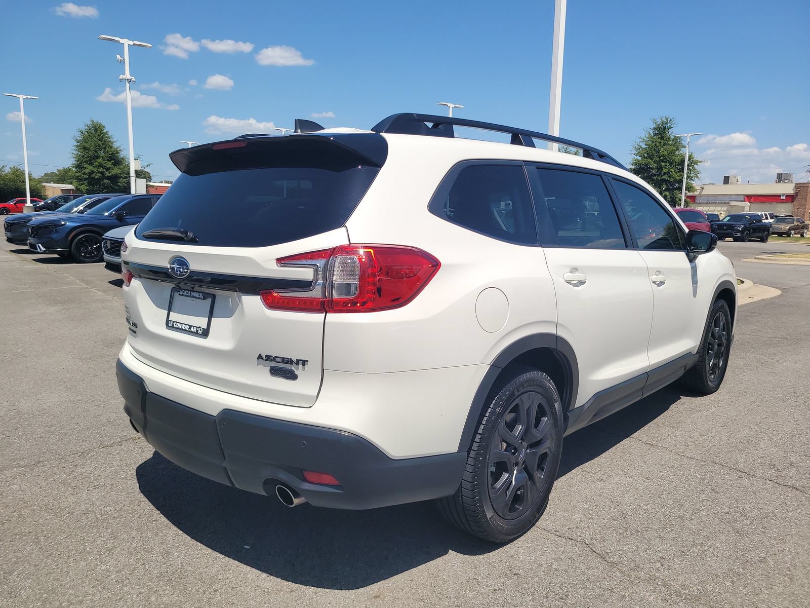 Used 2024 Subaru Ascent Onyx Edition AWD/4WD image 3