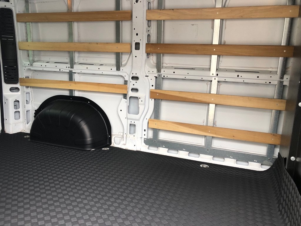 Used 2025 RAM ProMaster 2500 w/ U-Haul Equipment Group FWD image 23