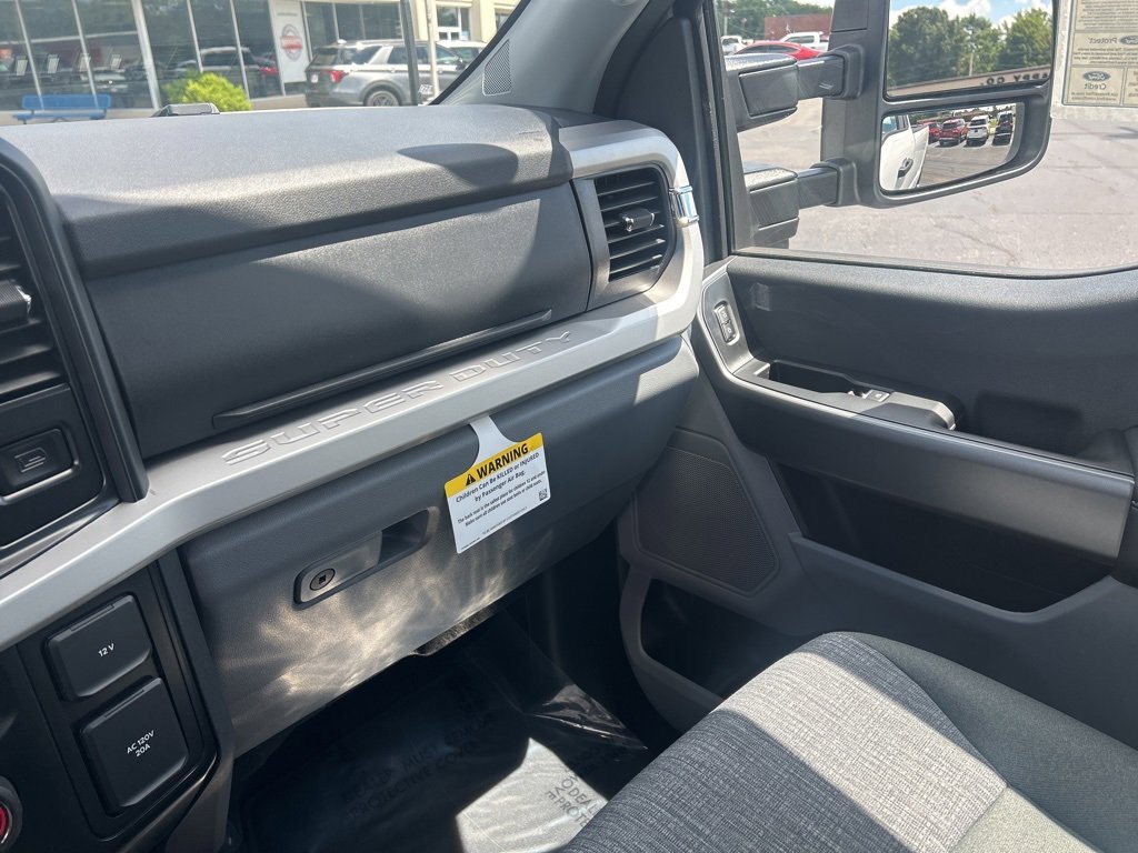 New 2025 Ford F350 XLT w/ 360-Degree Camera Package image 27