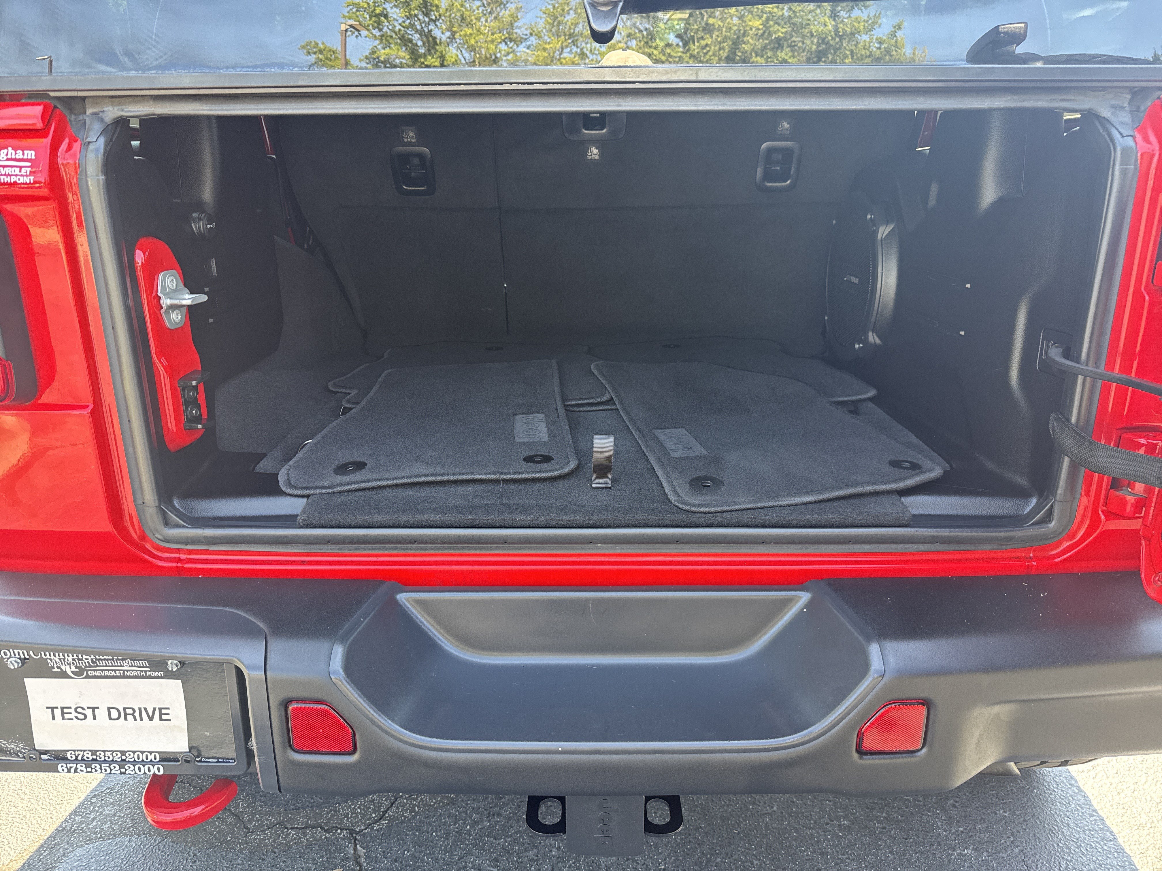 Used 2022 Jeep Wrangler Unlimited Rubicon w/ Steel Bumper Group AWD/4WD image 18