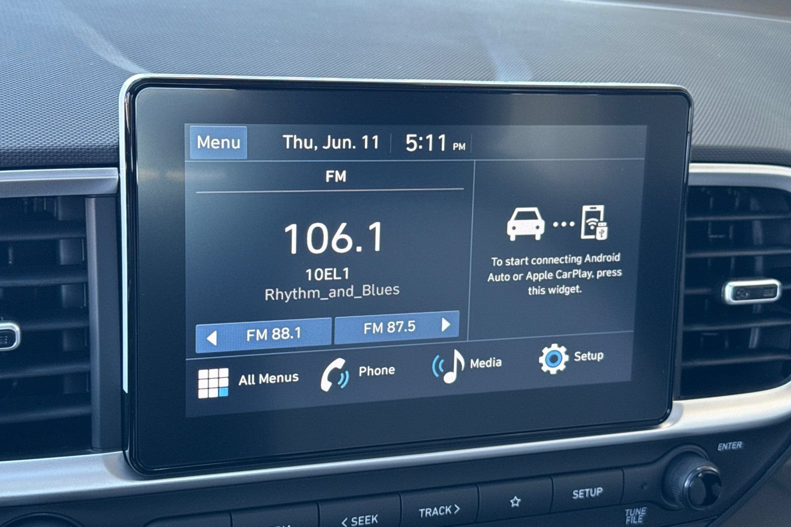 New 2026 Hyundai Venue SEL FWD image 19