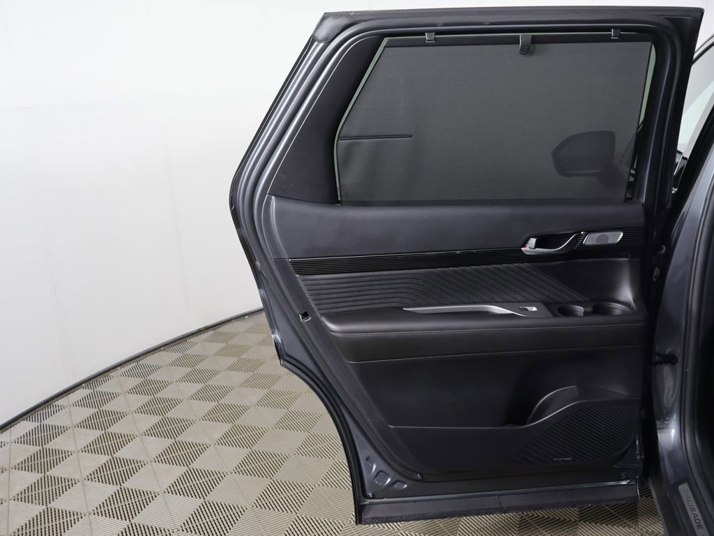 Used 2024 Hyundai Palisade Calligraphy image 32