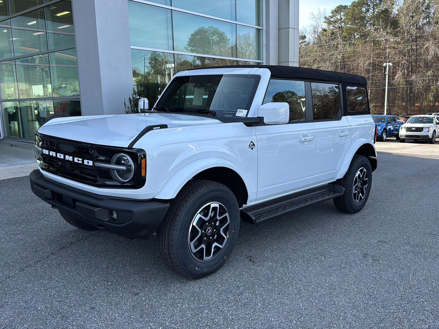 New 2025 Ford Bronco Outer Banks image 1