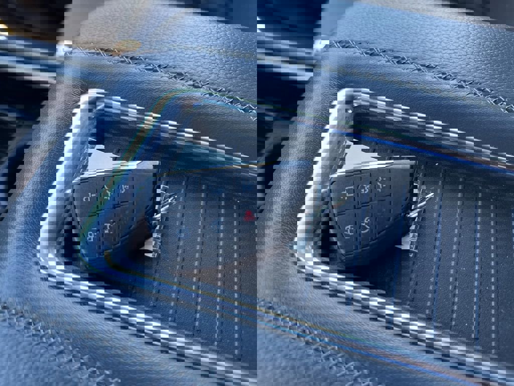 Used 2021 GMC Yukon Denali image 33