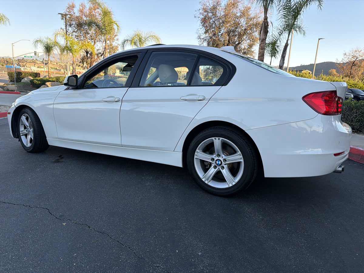 Used 2015 BMW 328i Sedan RWD image 10