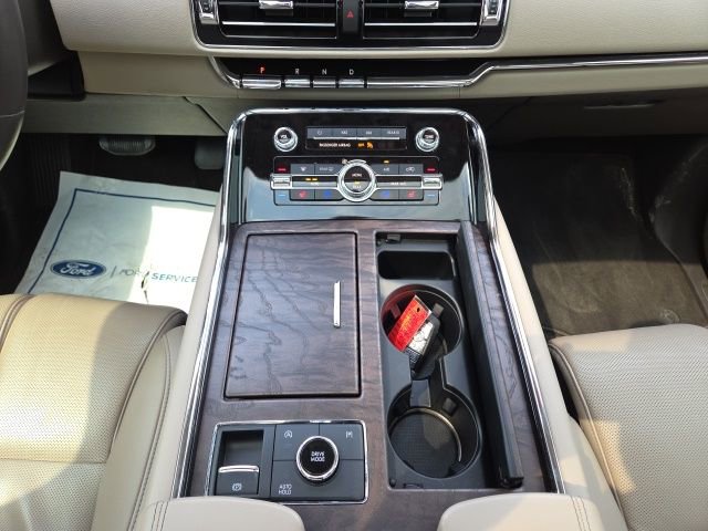 Used 2022 Lincoln Navigator L Reserve image 34