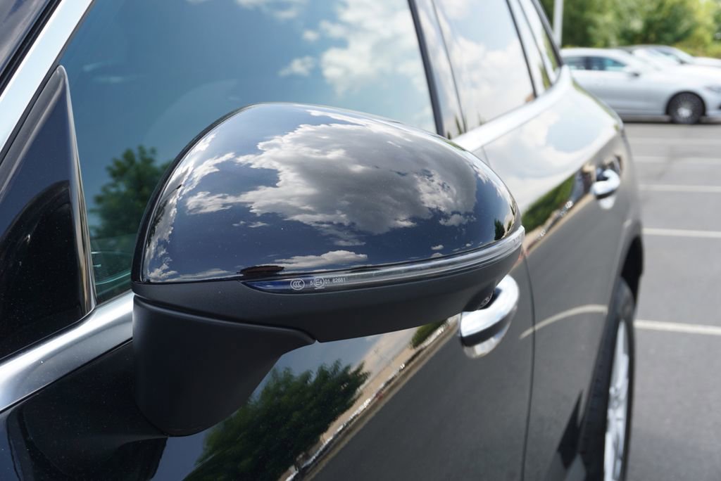 Certified 2025 Mercedes-Benz GLC 300 4MATIC image 12