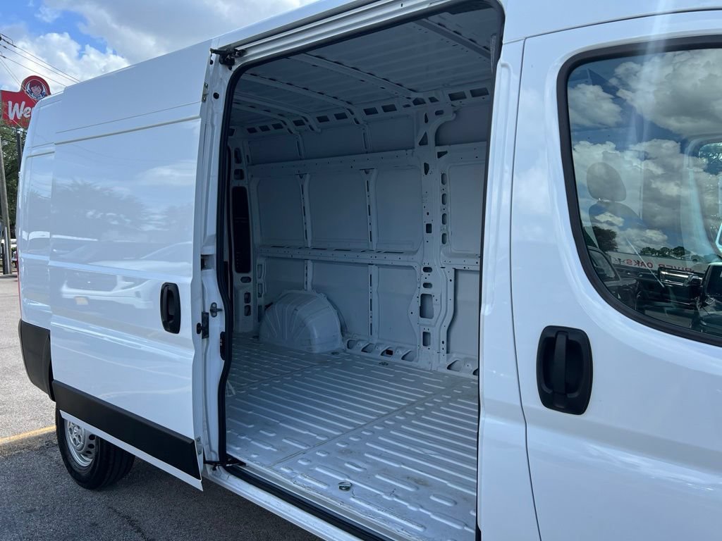 Used 2026 RAM ProMaster 2500 w/ Safety Group FWD image 20