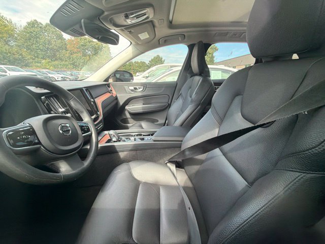 Used 2024 Volvo XC60 B5 Plus w/ Climate Package AWD/4WD image 7