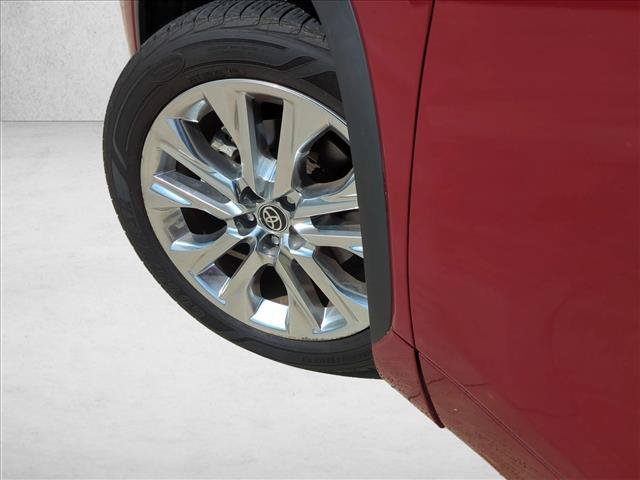 Certified 2020 Toyota Highlander Limited FWD image 10