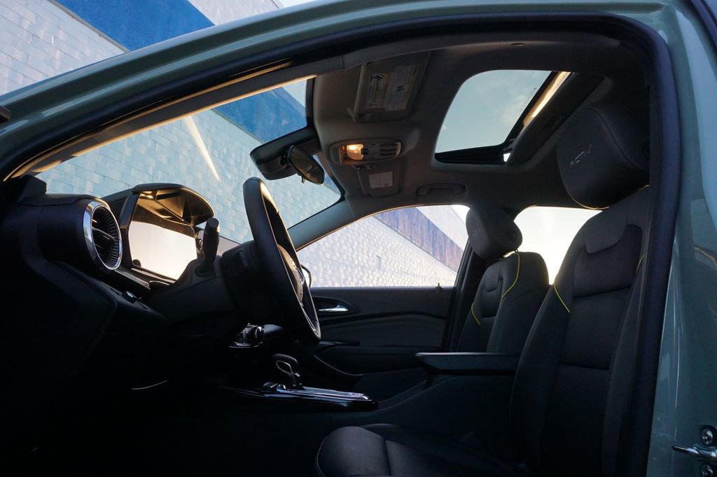 Used 2026 Chevrolet Trax ACTIV w/ Sunroof Package FWD image 25