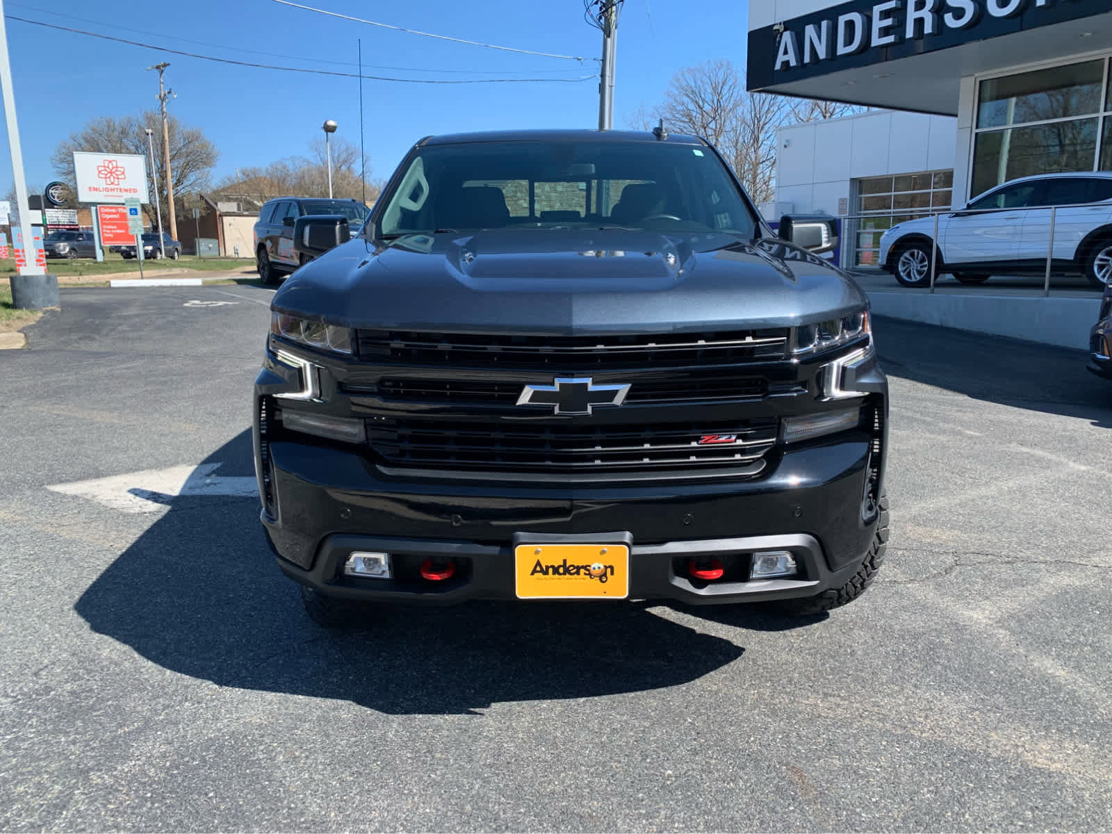Used 2021 Chevrolet Silverado 1500 LT Trail Boss w/ Convenience Package II image 2