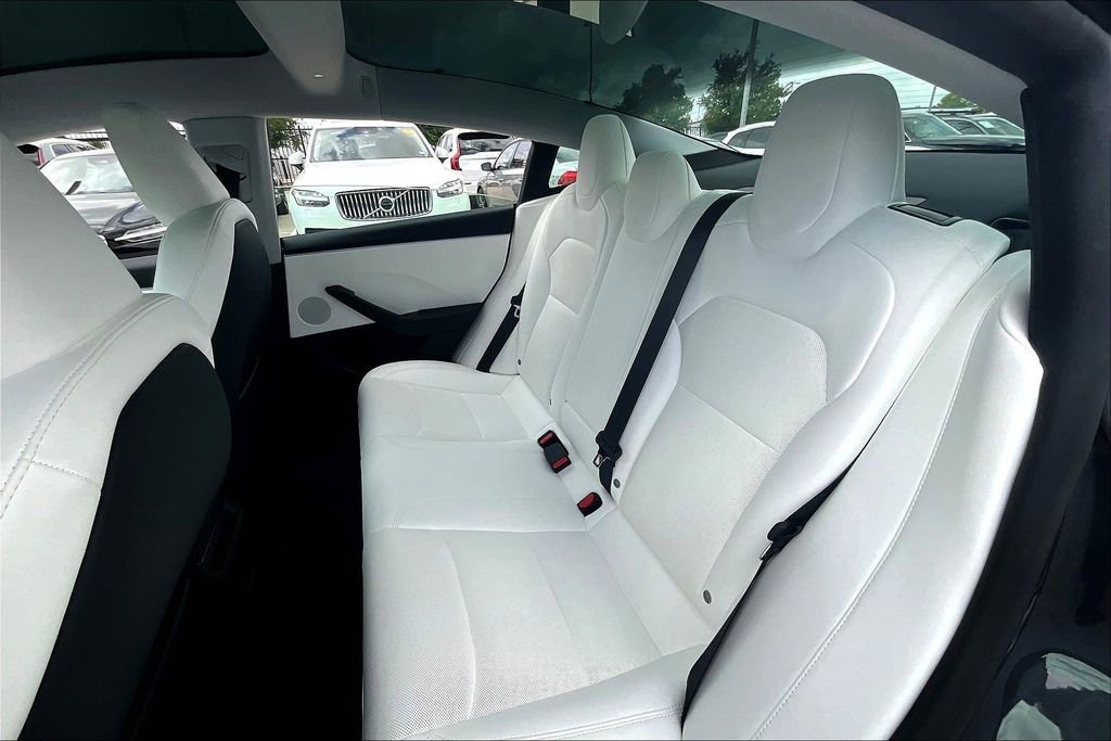 Used 2025 Tesla Model 3 Long Range image 31