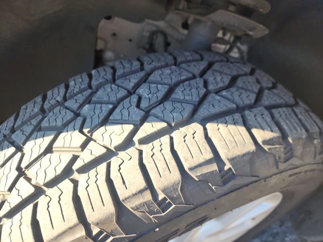 Used 2015 Jeep Cherokee Latitude image 30