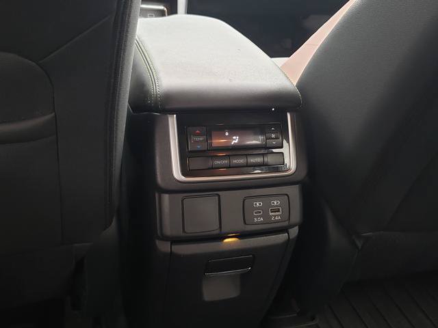 Used 2023 Subaru Ascent Onyx Edition AWD/4WD image 13