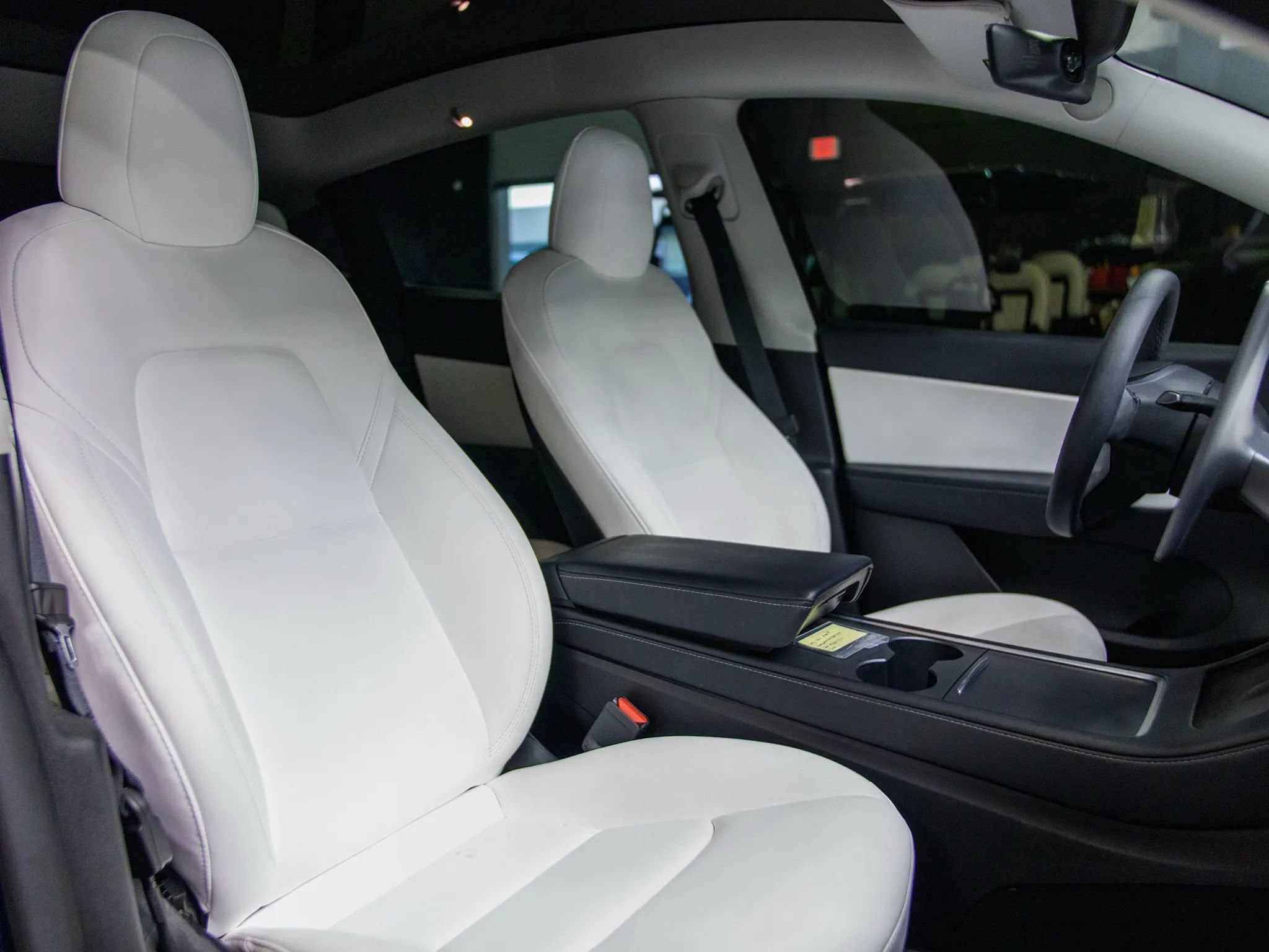 Used 2022 Tesla Model Y Performance image 23