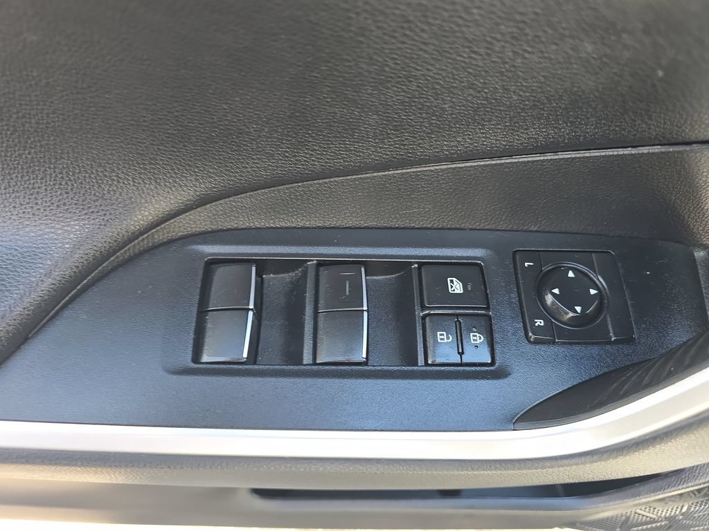Used 2021 Toyota RAV4 XSE w/ XSE Grade Weather Package AWD/4WD image 21
