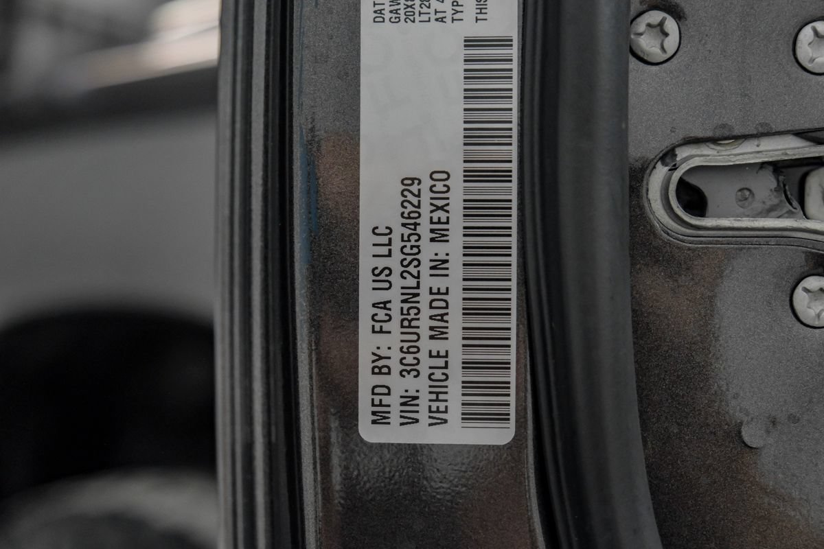 Used 2025 RAM 2500 Laramie AWD/4WD image 57
