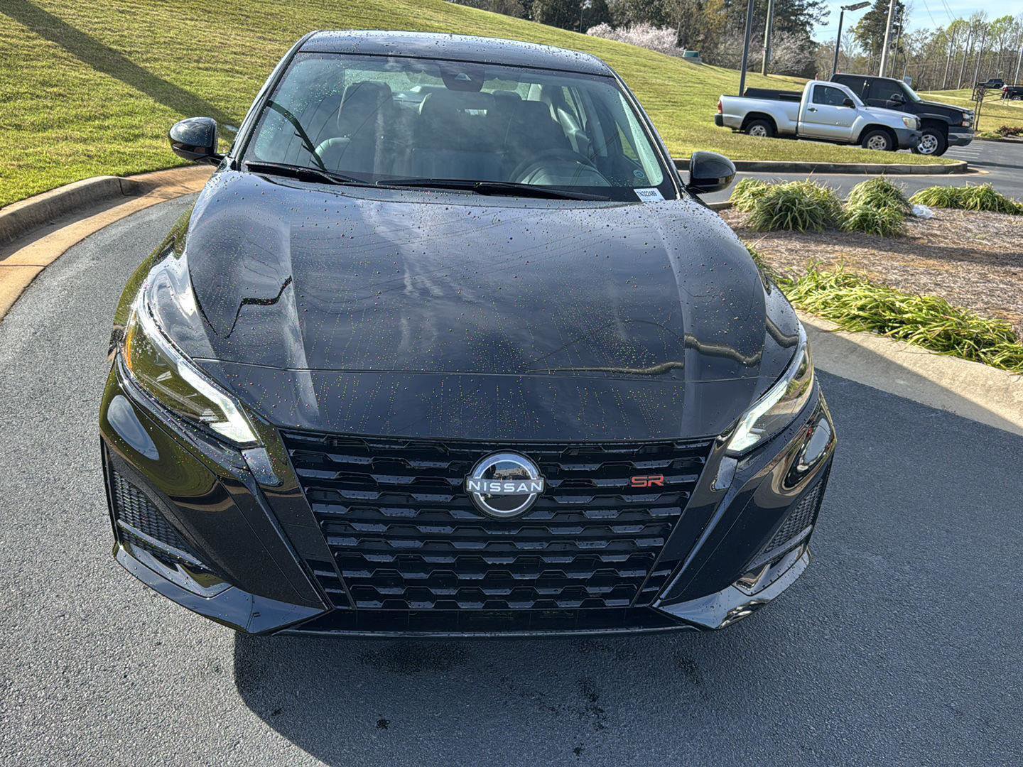 New 2026 Nissan Altima 2.5 SR w/ SR Midnight Edition Package image 7