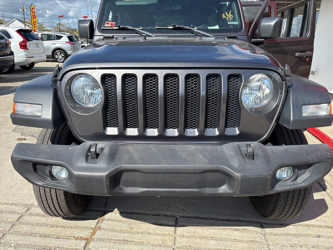 Used 2018 Jeep Wrangler Unlimited Sport S image 25