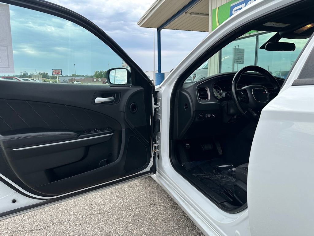 Used 2022 Dodge Charger SXT image 24