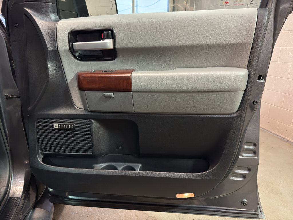 Used 2015 Toyota Sequoia Platinum AWD/4WD image 22