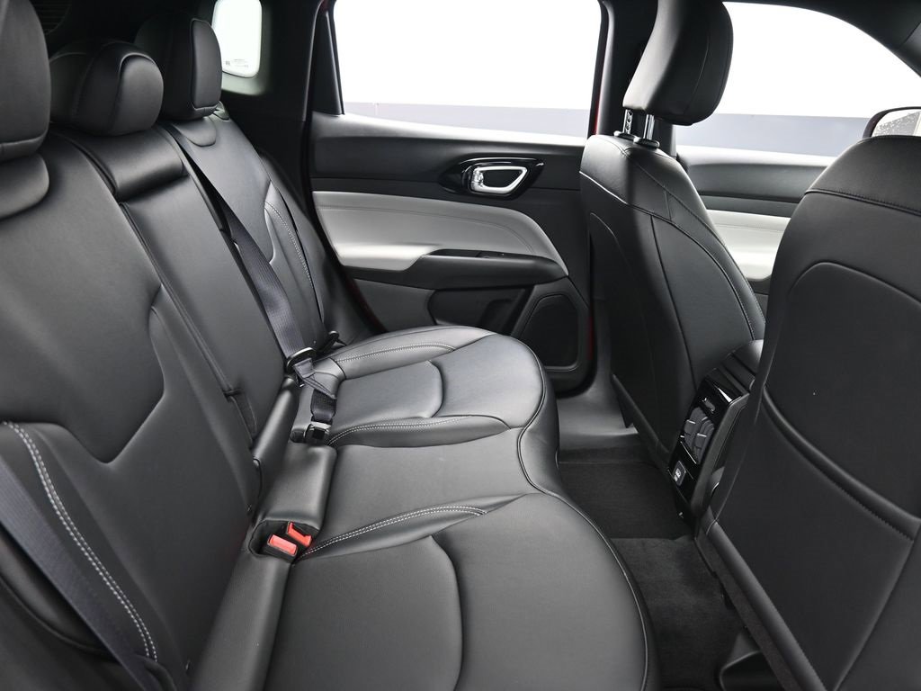 New 2026 Jeep Compass Limited image 15