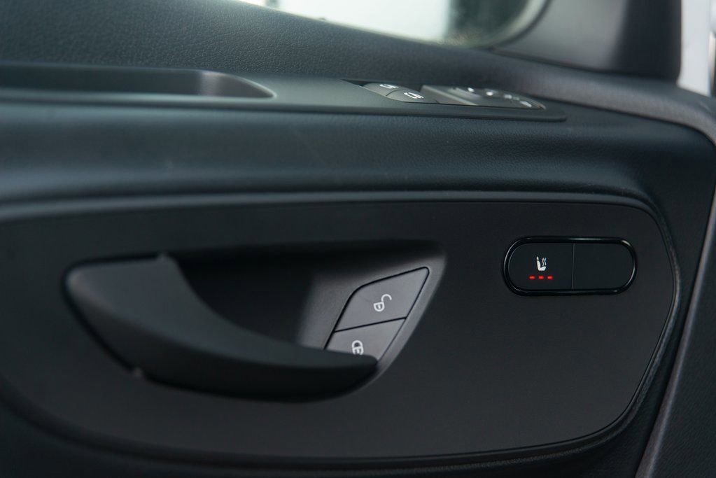 Used 2025 Mercedes-Benz Sprinter 2500 image 24