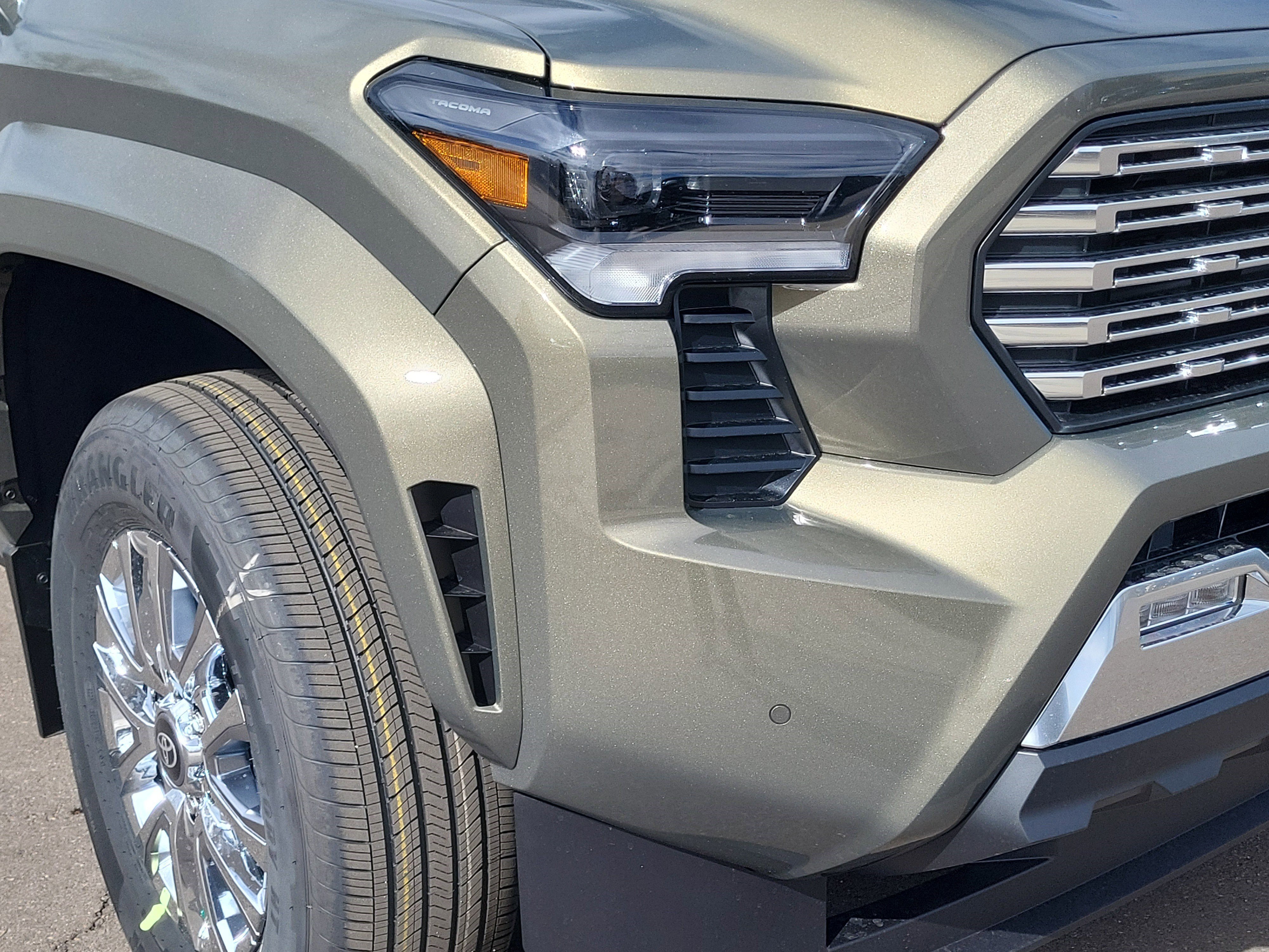New 2026 Toyota Tacoma Limited AWD/4WD image 5