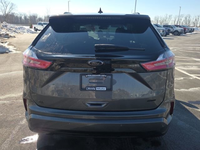 Used 2022 Ford Edge SE w/ Black Appearance Package image 9