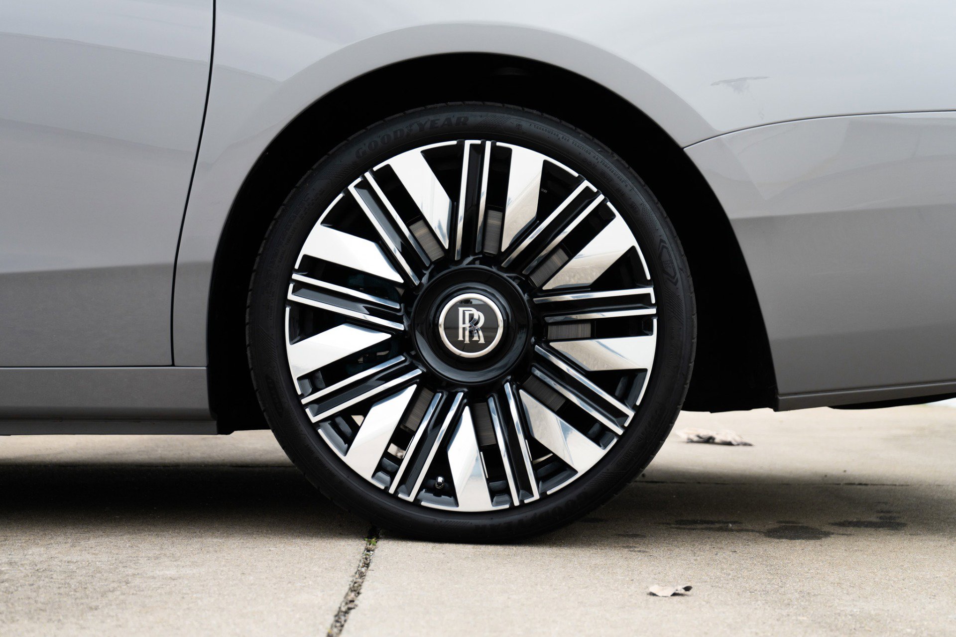 Used 2025 Rolls-Royce Ghost image 41