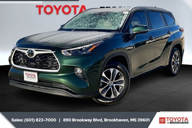 Used 2024 Toyota Highlander XLE image 10