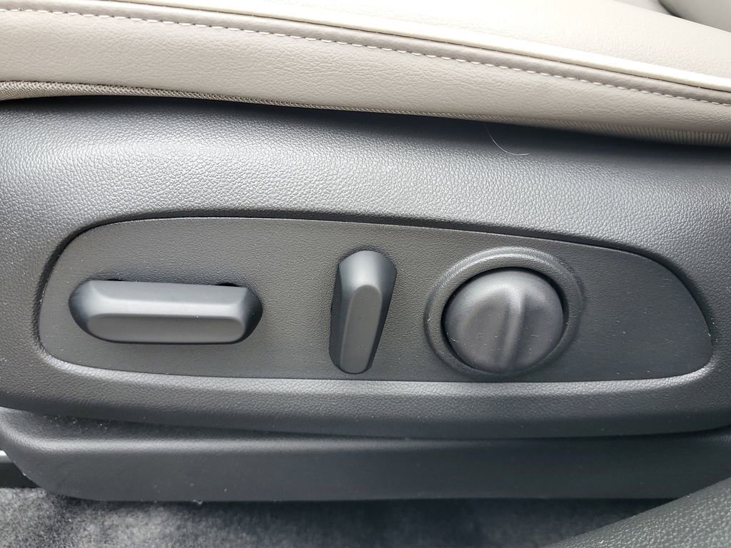 Used 2024 Buick Envista Avenir image 19