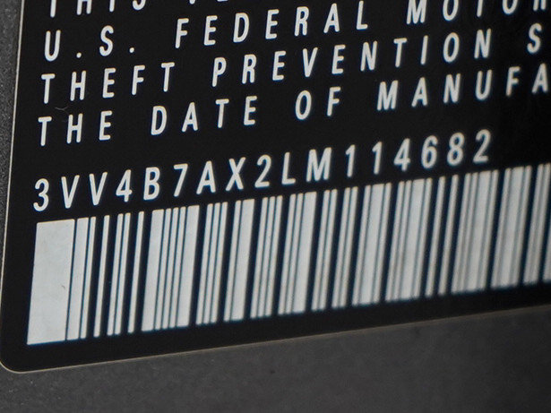 Used 2020 Volkswagen Tiguan SEL Premium R-Line image 24