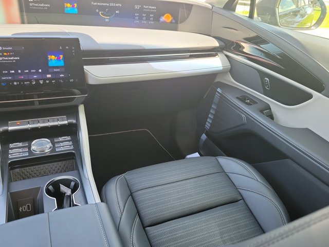 Certified 2024 Lincoln Nautilus Reserve AWD/4WD image 20