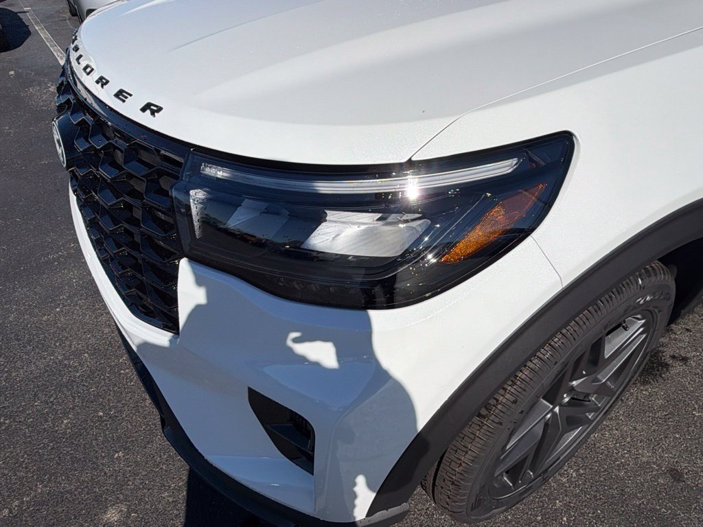 New 2027 Ford Explorer ST-Line w/ Premium Package AWD/4WD image 13