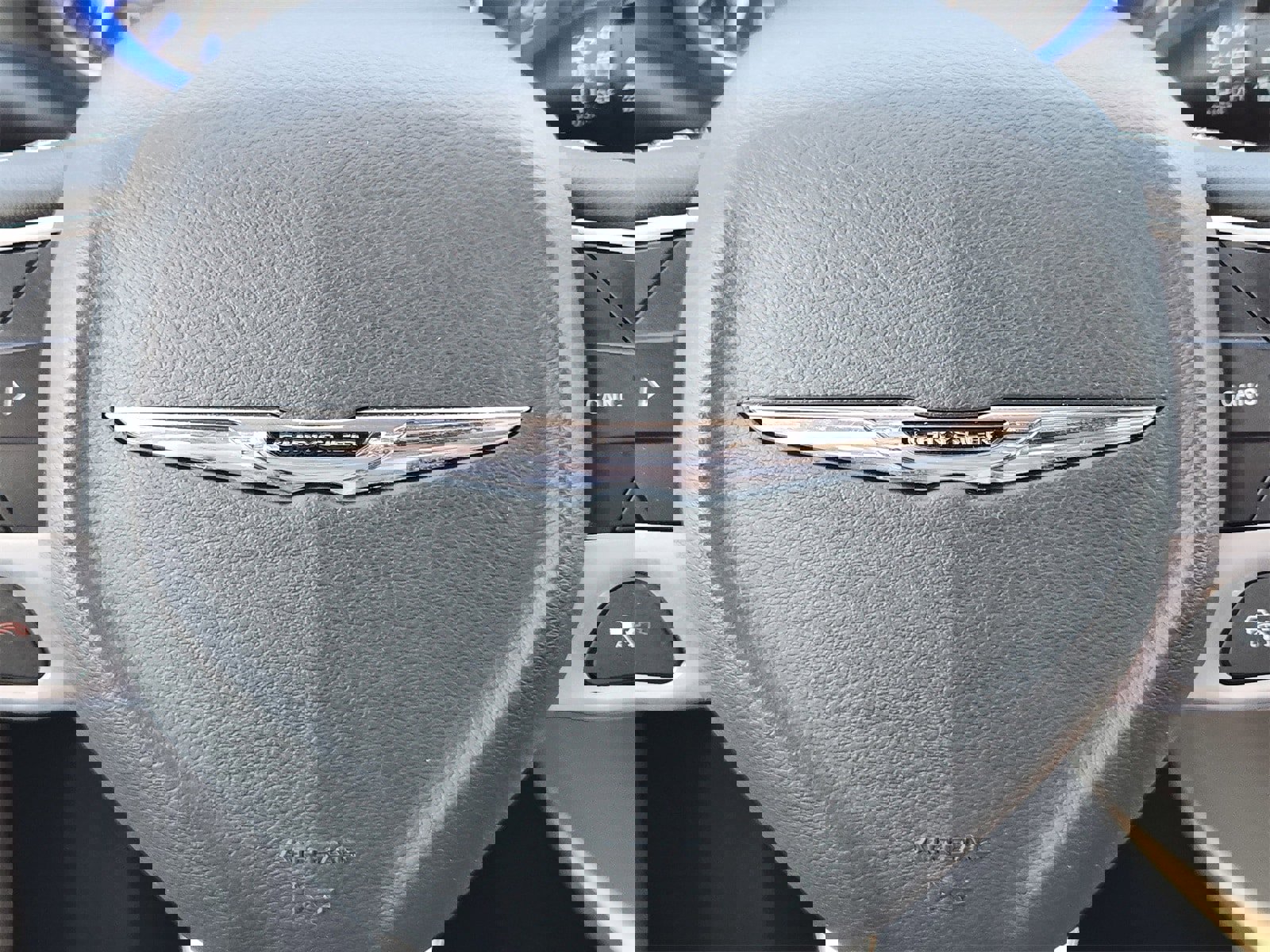 Certified 2024 Chrysler Pacifica Touring-L image 37