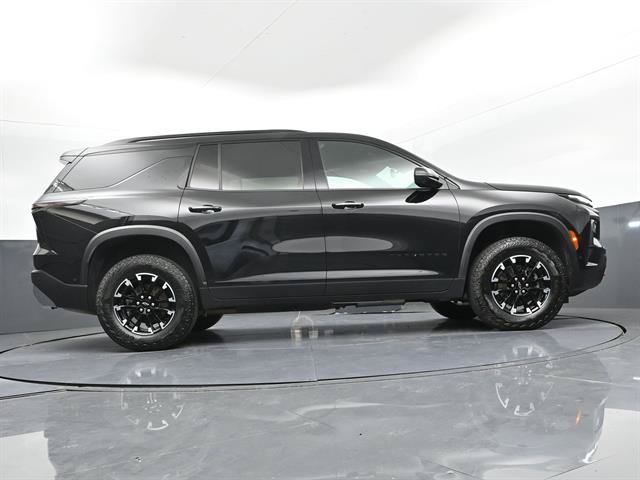 Used 2024 Chevrolet Traverse Z71 w/ Enhanced Driving Package AWD/4WD image 35