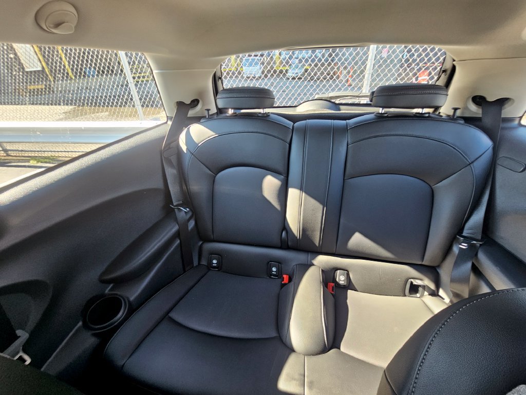 Used 2021 MINI Cooper 2-Door Hardtop FWD image 19