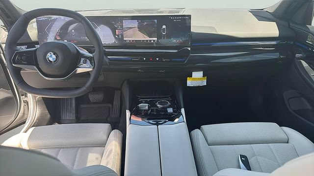 Certified 2025 BMW 530i xDrive AWD/4WD image 9