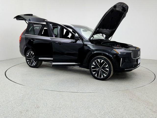 New 2026 Volvo XC90 B6 Plus w/ Protection Package image 10