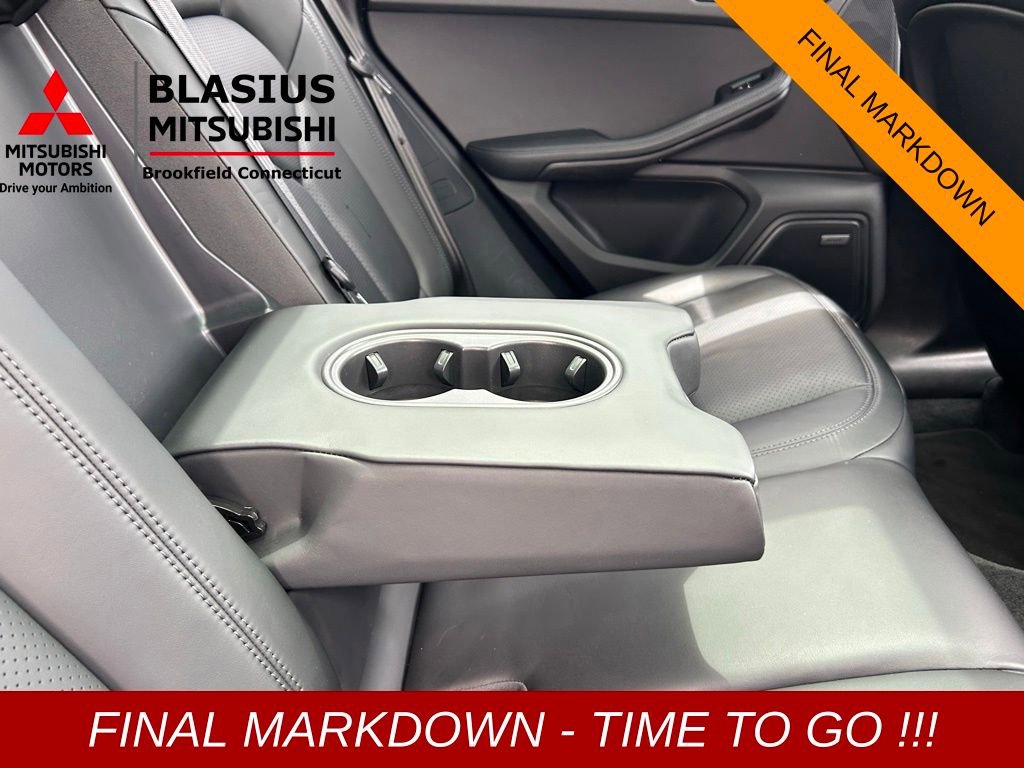 Used 2022 Porsche Macan image 37