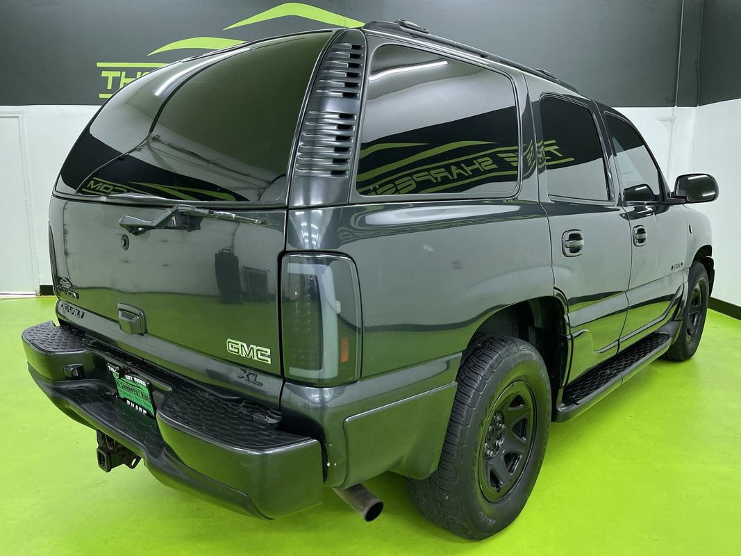 Used 2003 GMC Yukon Denali image 10