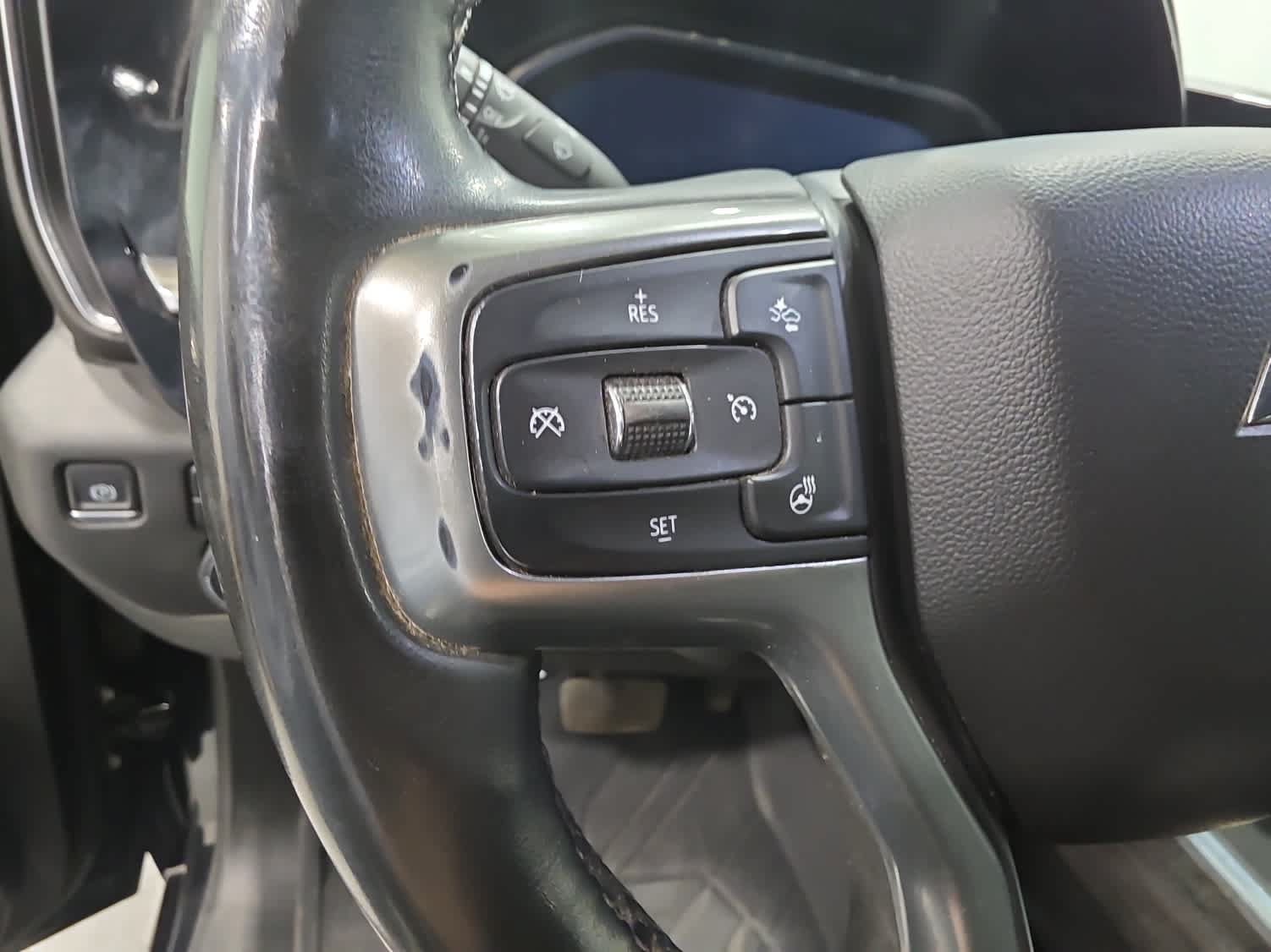 Certified 2024 Chevrolet Silverado 3500 LTZ w/ LTZ Premium Package AWD/4WD image 17