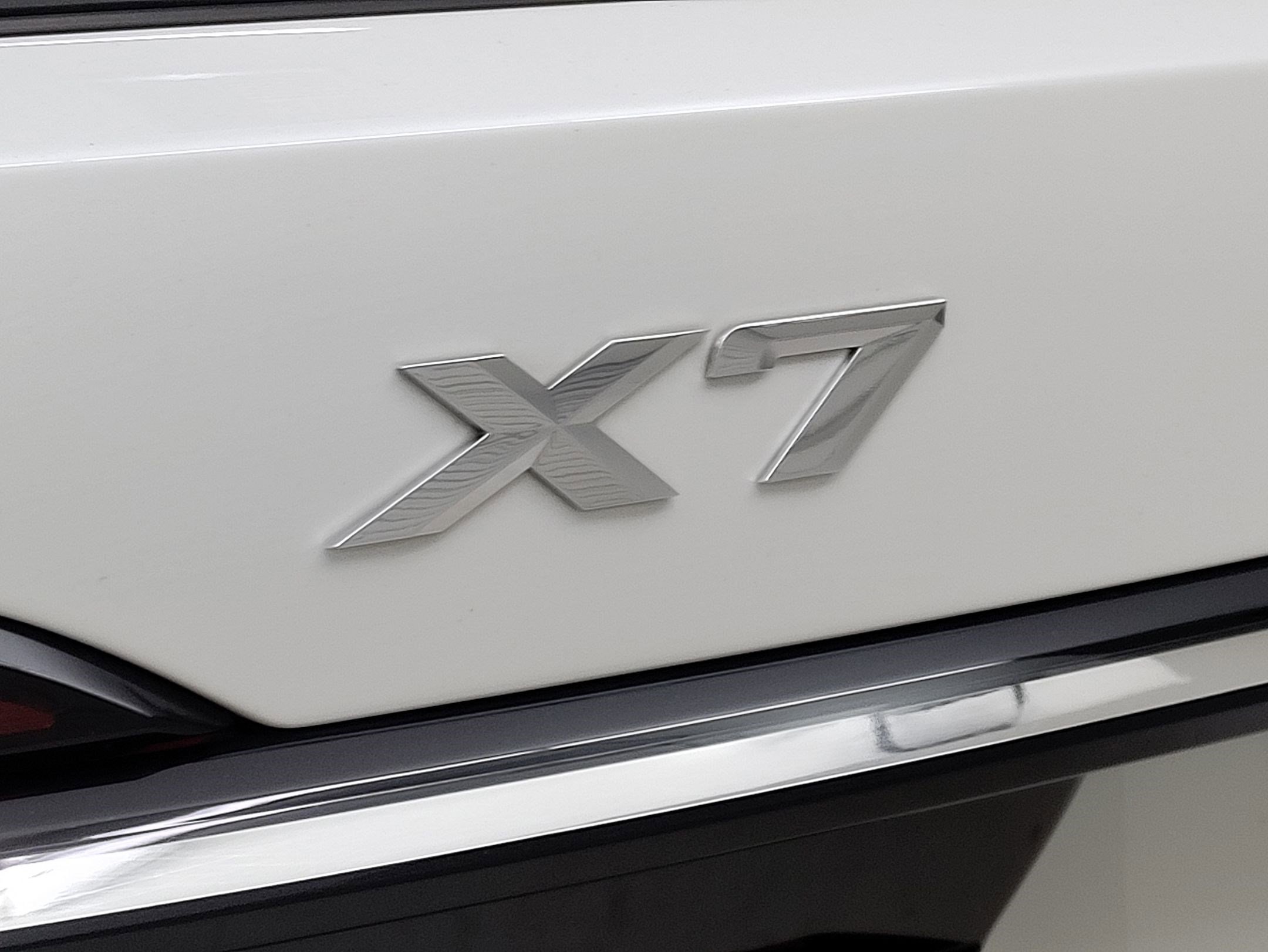 Certified 2023 BMW X7 xDrive40i w/ M Sport Package image 8