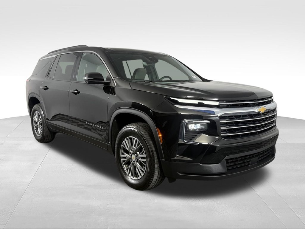 Used 2026 Chevrolet Traverse LT w/ Driver Confidence Package FWD image 5