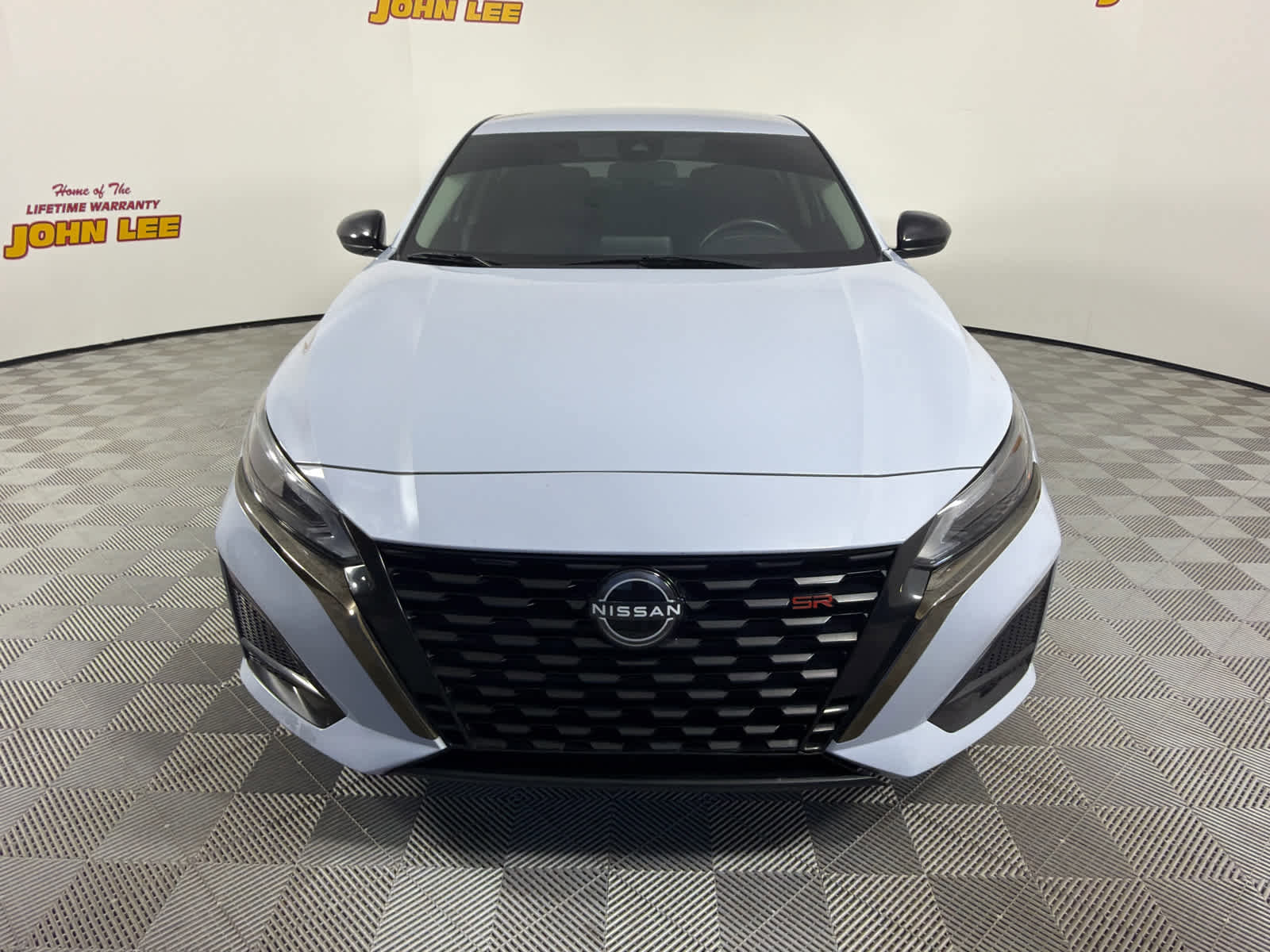 Used 2023 Nissan Altima 2.5 SR FWD image 8