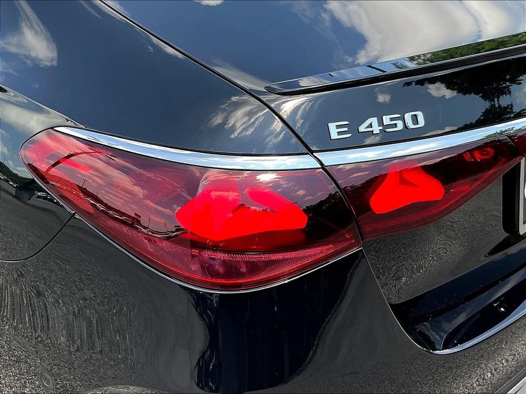 Used 2025 Mercedes-Benz E 450 4MATIC Sedan w/ Winter Package image 25