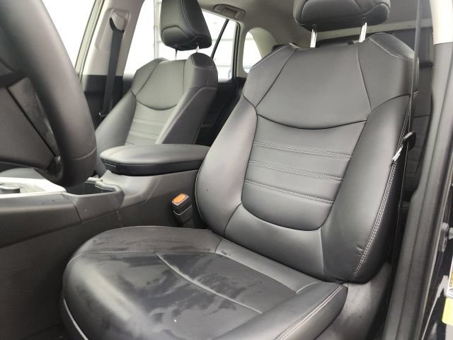 Certified 2025 Toyota RAV4 XLE Premium AWD/4WD image 14
