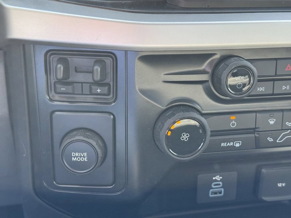 New 2025 Ford F550 2WD Regular Cab Super Duty w/ XLT Value Package image 16